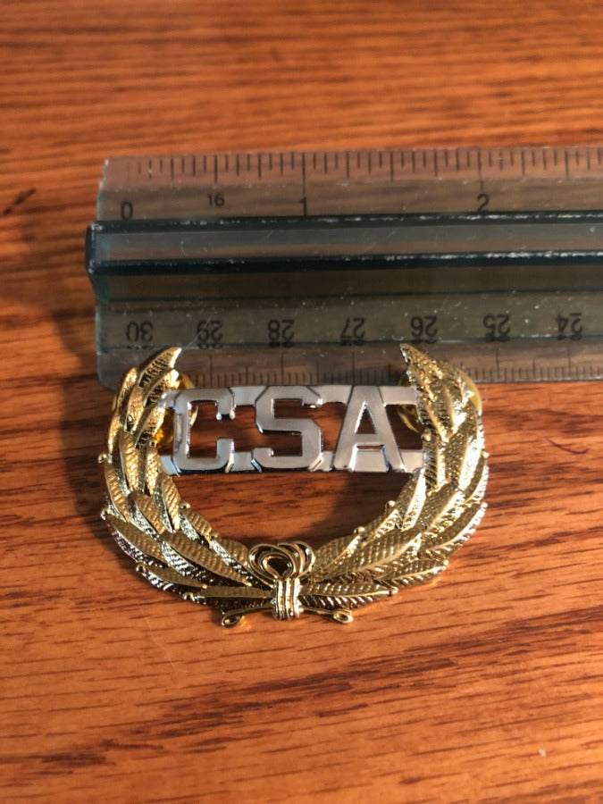 CSA Cavalry Insignia Wreath Hat Pin gold metal accessory with detailed wreath design and cavalry emblem