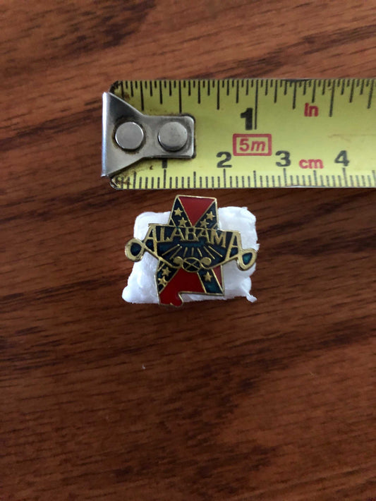 Gold Alabama State Hat Pin with butterfly clutch backing showing detailed state shape