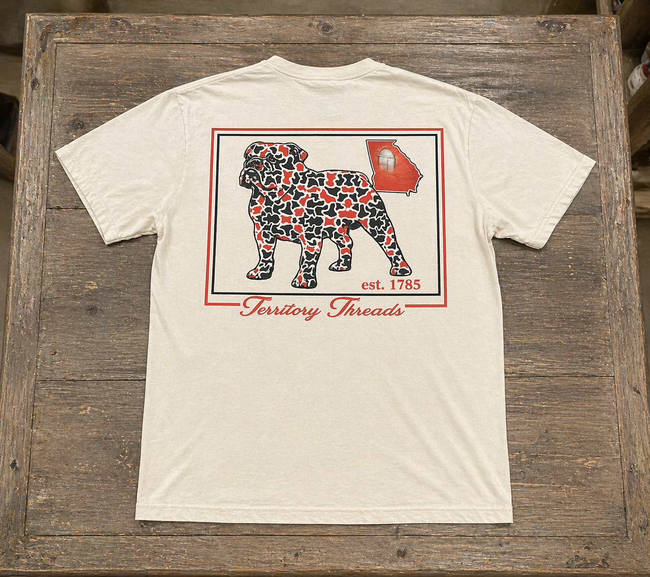 Camouflage Bulldog Georgia Design Premium T-Shirt in Bone Cream White