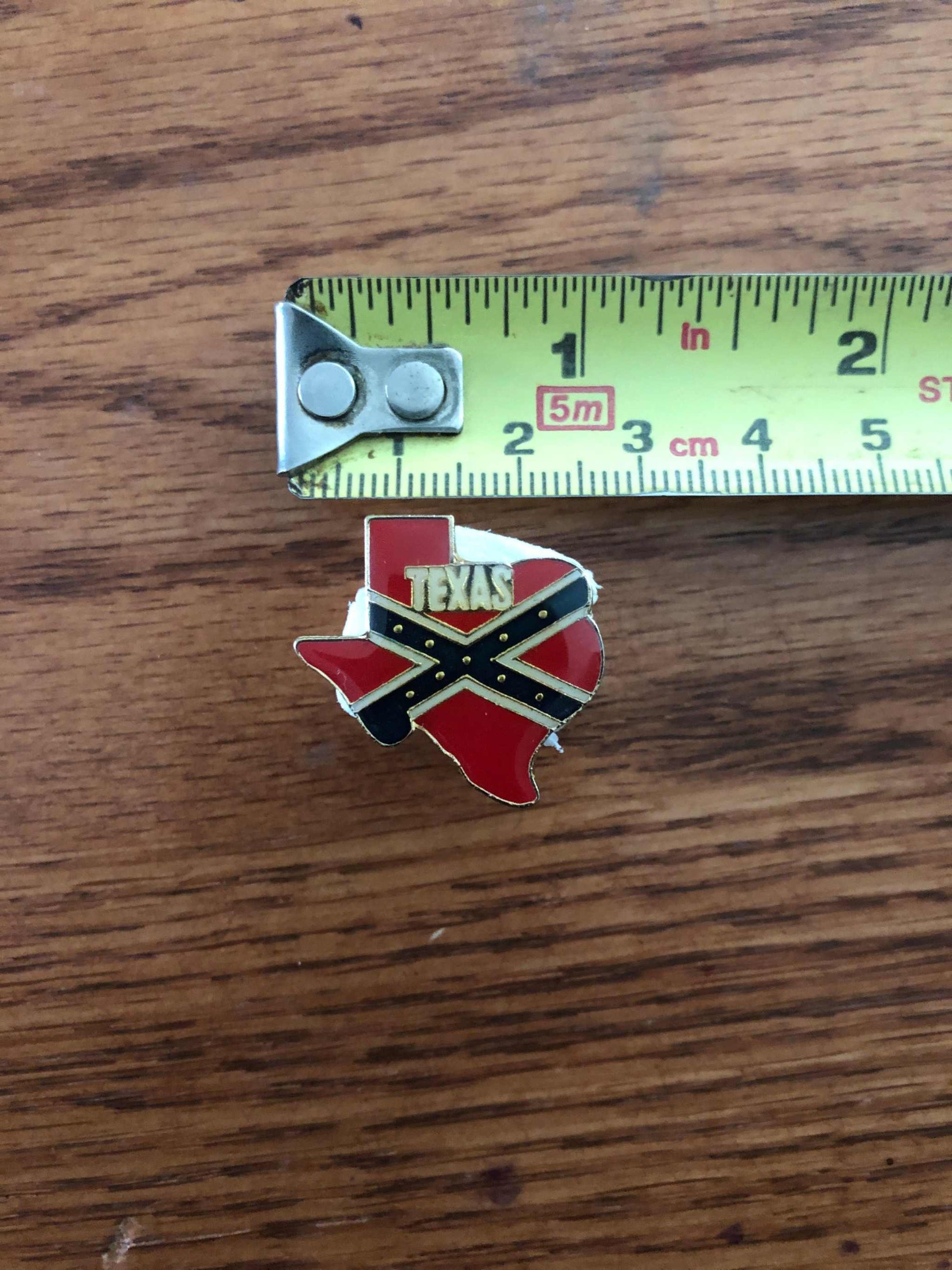 Texas State Hat Pin or Lapel Pin with ruler for size